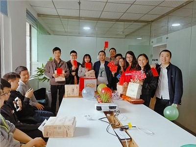 营造轻松氛围，积分抽奖进行时